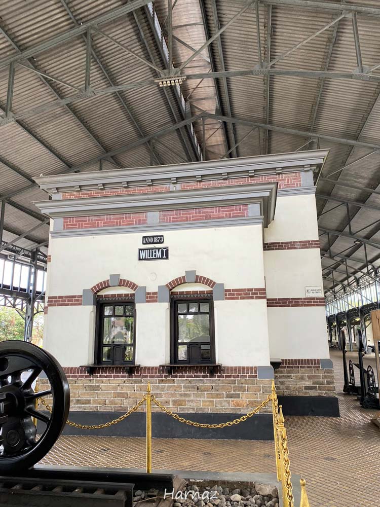 Jalan Jalan Di Ambarawa Museum Kereta Api Dan Tahu Oom Shin